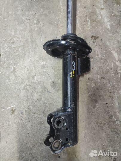 Амортизатор передний mercedes w169 a class