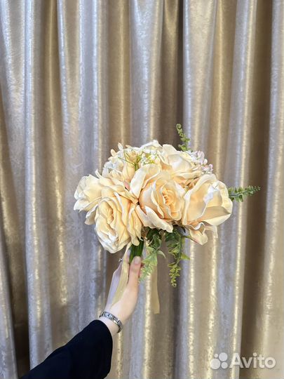 Букеты из искуственных цветов