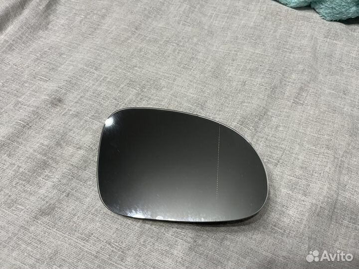 Зеркало(стекло) правое от VW Jetta v