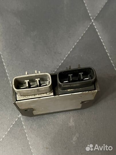 Реле зарядки FH020AA (5- контактное)