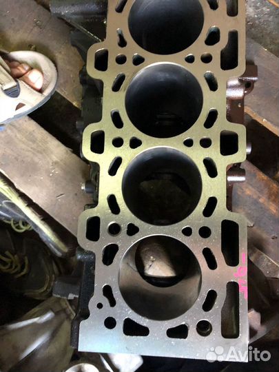 Блок, гбц и коленвал к мотору k9k 732