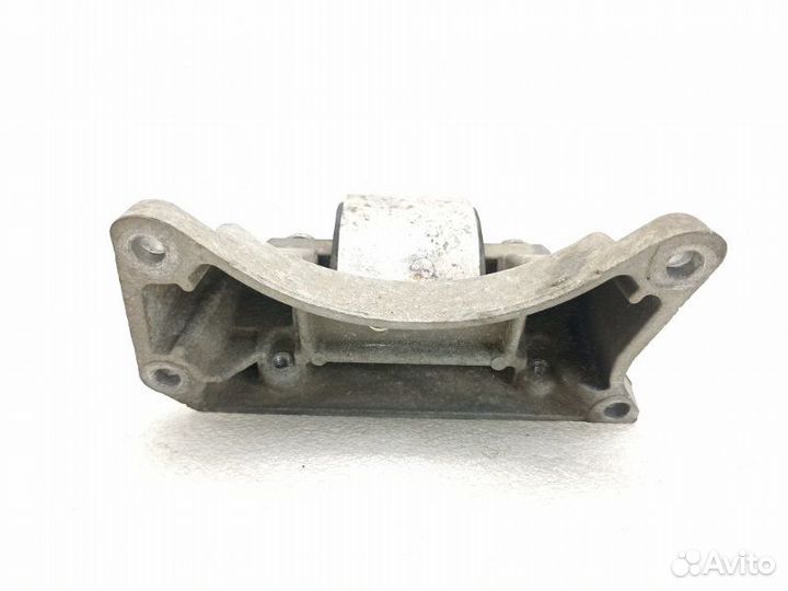 Кронштейн кпп Mercedes-Benz C-Class W204 1.8