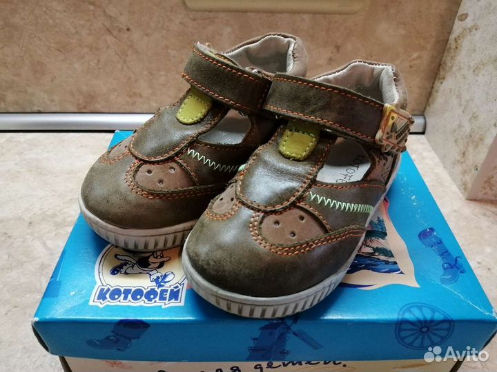 Сандалии на мальчика 