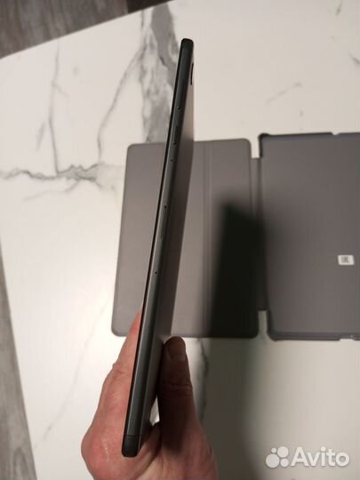 Планшет с симкартой Lenovo 10'3