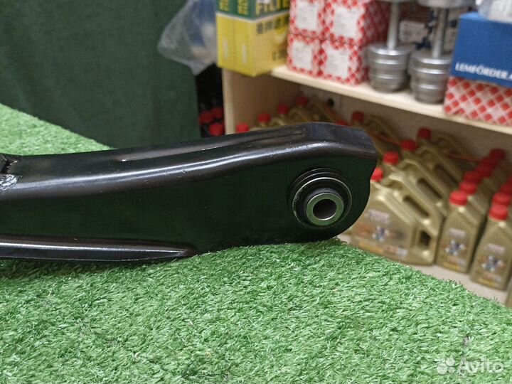 Рычаг задний подпружинный Volvo S40 II V50 (04-12)