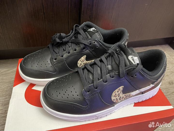 Кроссовки nike dunk low se женские