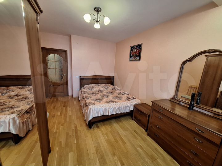 3-к. квартира, 95 м², 7/10 эт.