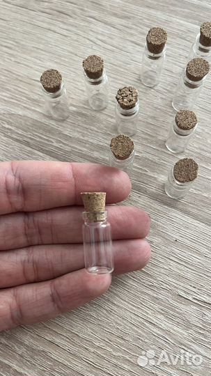 Стеклянные бутылочки для декора