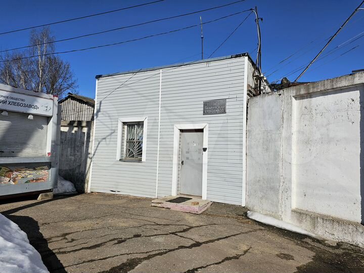Здание, 2610 м²