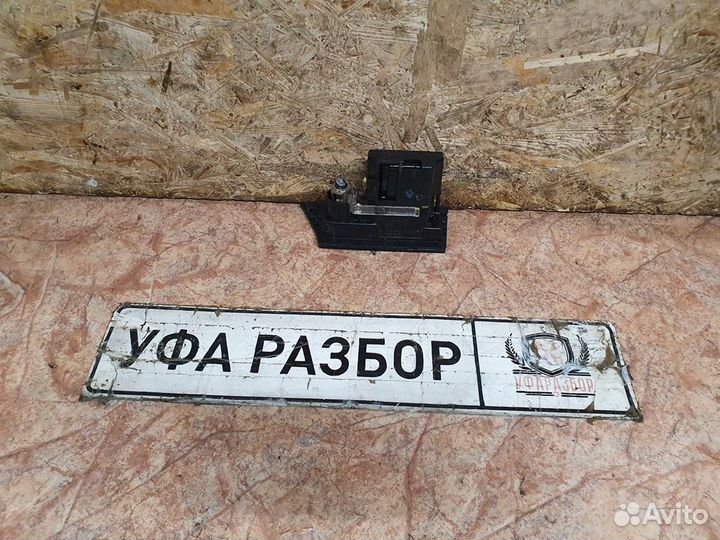 Бардачок центральный Opel Astra H / Family 2004