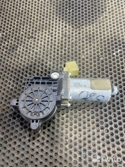 Моторчик стеклоподъёмника Volvo S80 Вольво