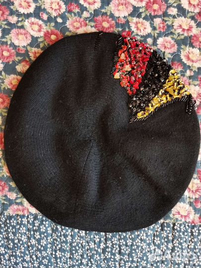 Береты женские разные