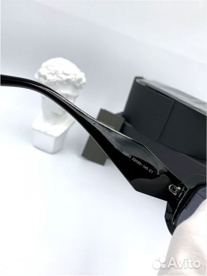 Солнцезащитные очки Prada черные (820)