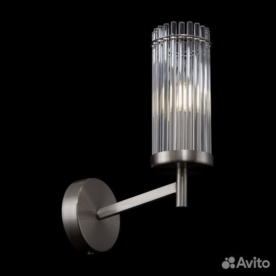 Бра настенный металлический со стеклом