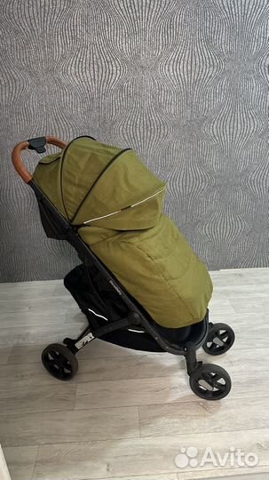 Коляска прогулочная