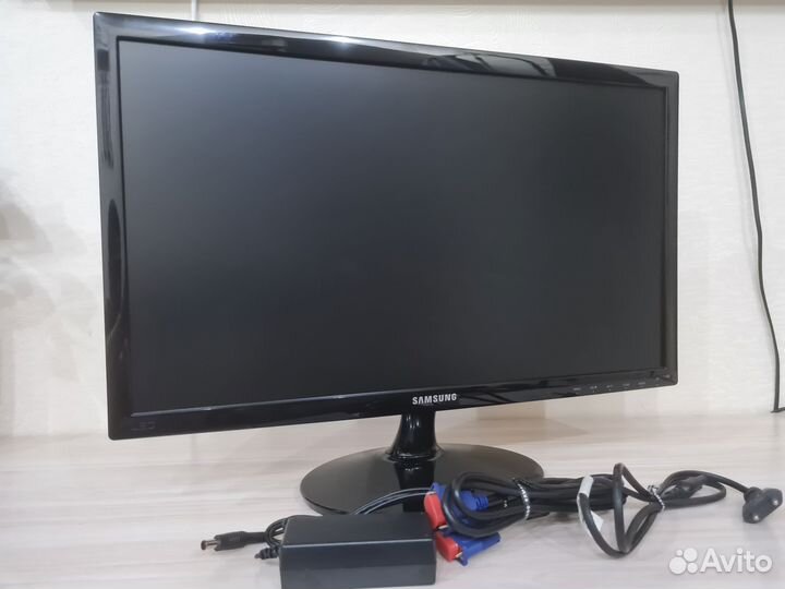 Монитор Samsung 22 дюйма