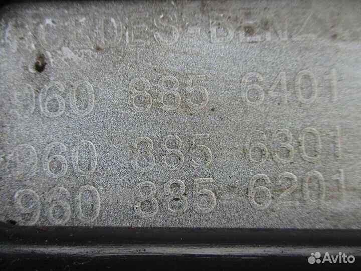 Решетка радиатора нижняя Mercedes-Benz A9608856401