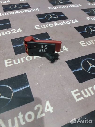 Ручка открывания капота Mercedes-Benz E-Class 2004