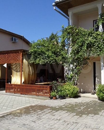 Дом 800 м² на участке 5 сот.