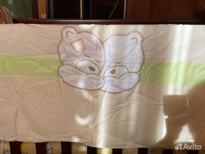 Комплект мягких бортиков для детской кроватки