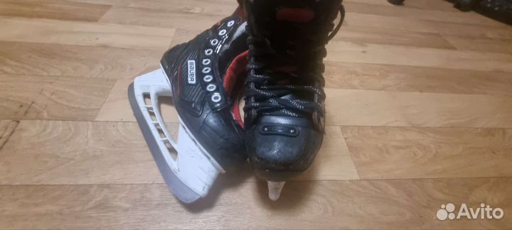 Хоккейные коньки bauer NSX 37размер