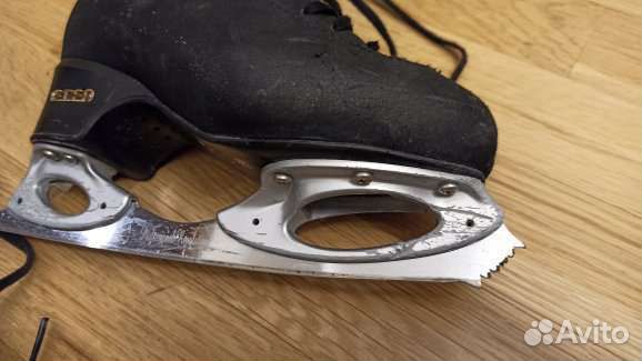 Ботинки для фигурного катания