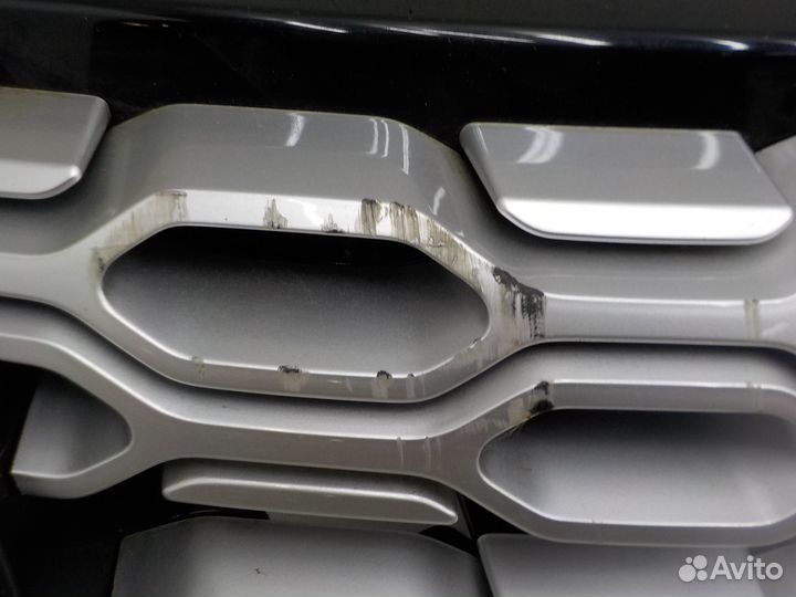 Решетка радиатора Land Rover Discovery Sport 2015