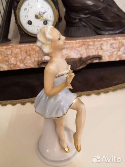 Статуэтка антикварная