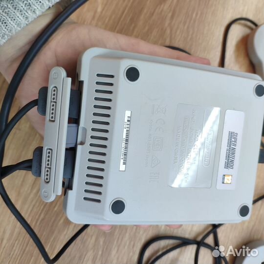Приставка Super Nintendo (Classic Mini) + 2 геймпа