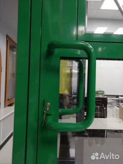 Алюминиевая дверь / Алюминиевые двери