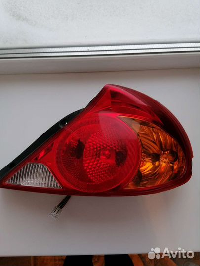 Задний правый фонарь Kia Spektra