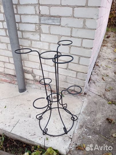 Подставки для цветов вазон