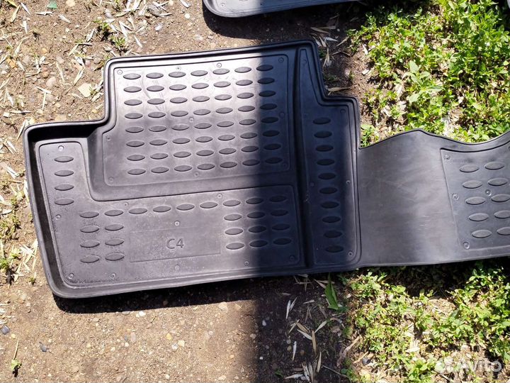 Автомобильные коврики резиновые