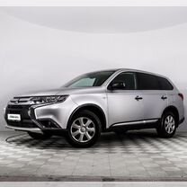 Mitsubishi Outlander 2.0 CVT, 2018, 61 896 км, с пробегом, цена 2 160 000 руб.