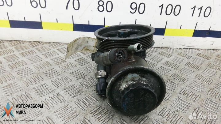 Насос гидроусилителя руля Toyota Avensis