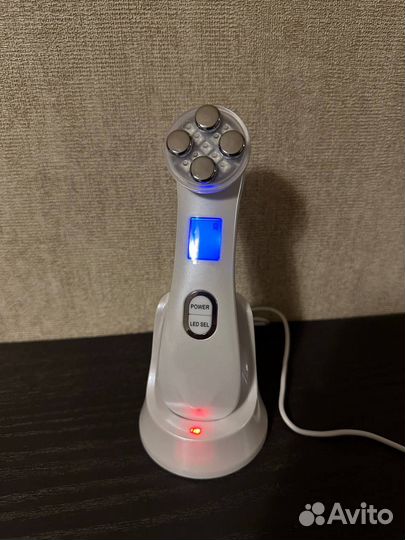 Микротоковый массажер для лица новый