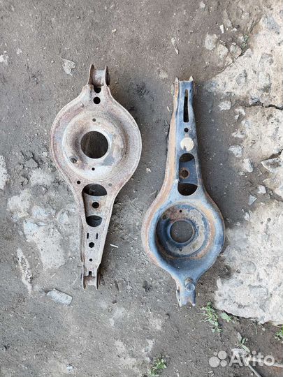 Рычаг задний Форд Фокус 3 пара под пружину