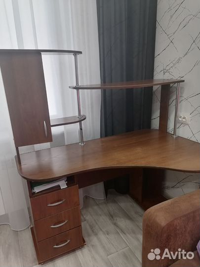 Компьютерный стол