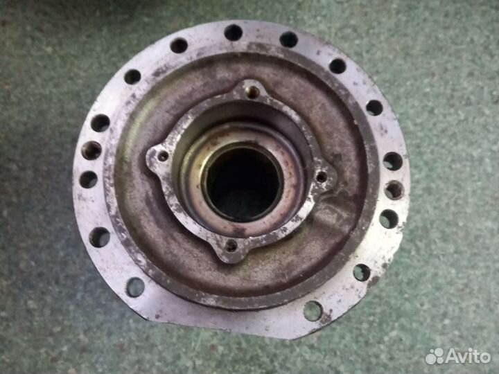 Цапфа поворотная левая и правая камаз 4310 43114
