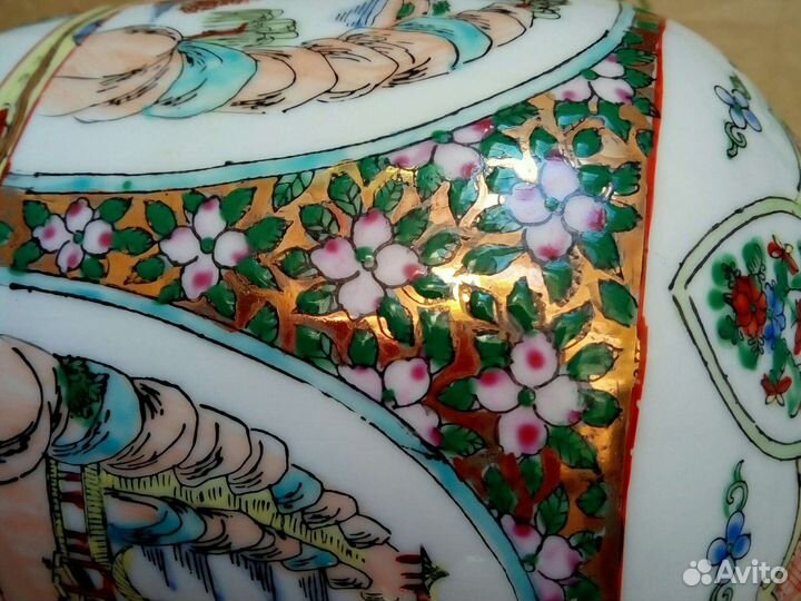 Ваза китайская фарфоровая винтажная