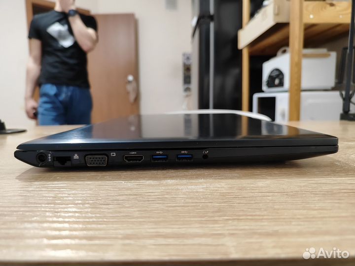 Игровой Samsung с сенсорным FullHD экраном