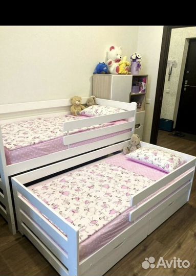 Выдвижная кровать с ящиками