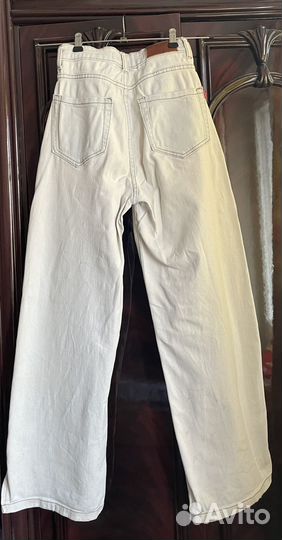 Джинсы широкие