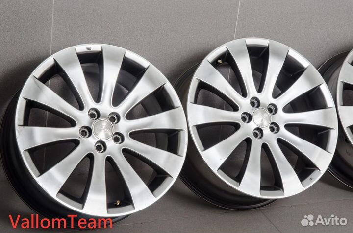 Лот UP167814 Оригинальные 18-е диски subaru