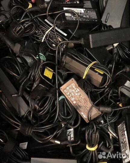 Зарядка и батарея на фотоаппарат