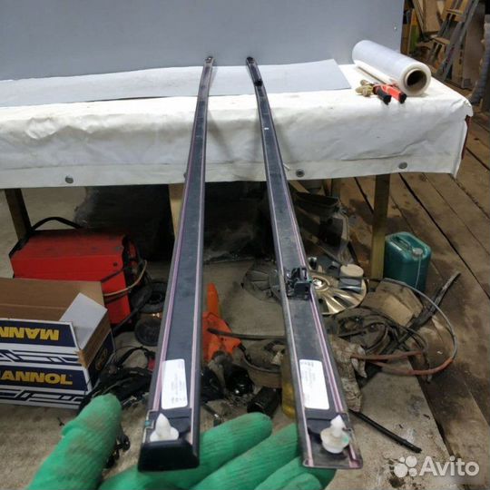 Молдинг крыши правый Renault Kaptur 1 1.6-L