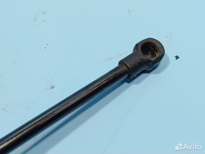 Амортизатор капота для Lexus IS 2005-2012