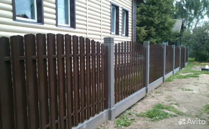 Забор из евроштакетника качественно быстро