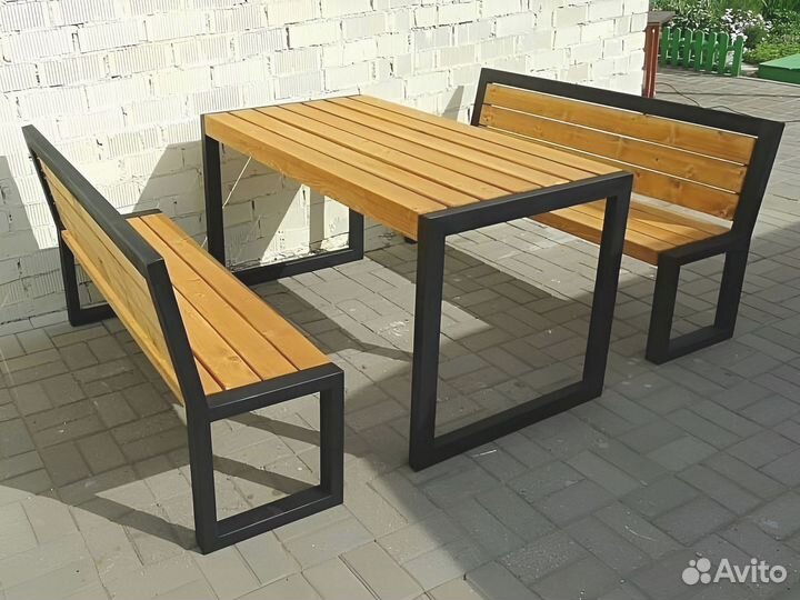 Деревяный стол