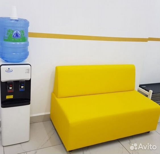 Кожзам диван офисный